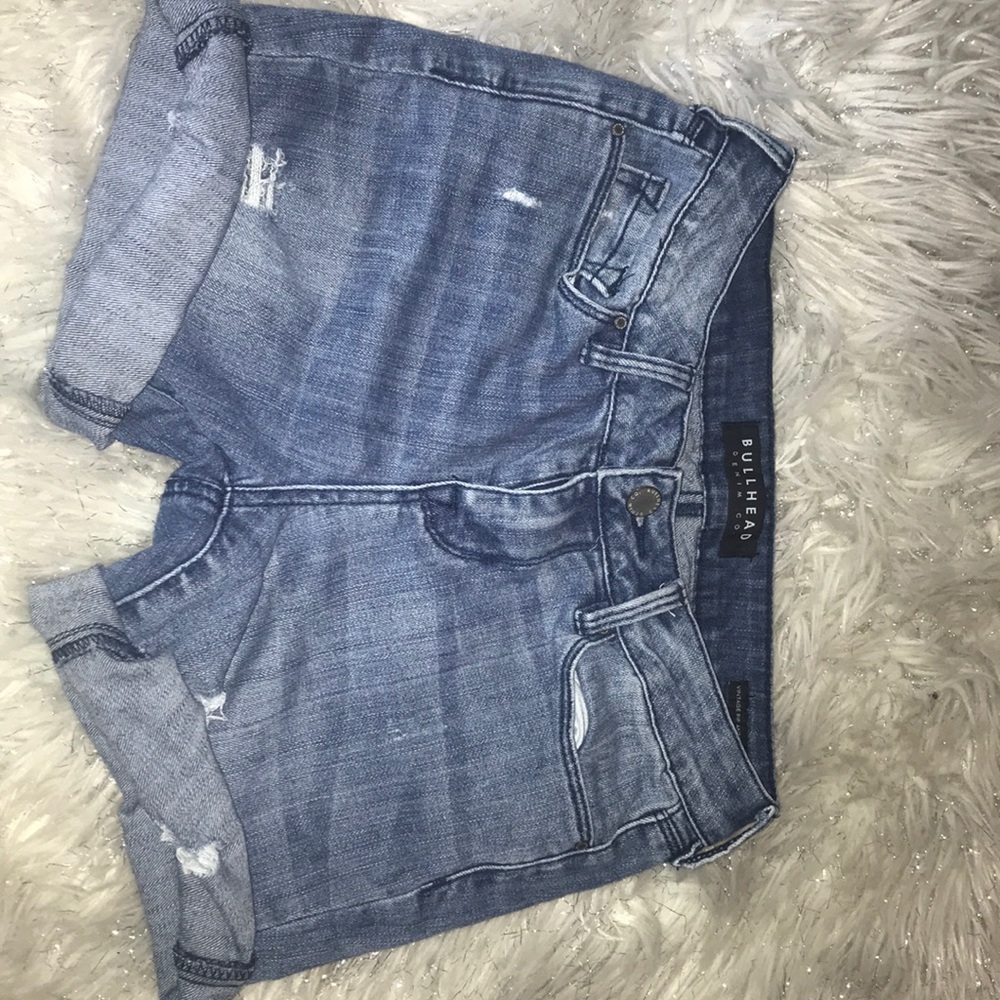 Vintage, raw hem shorts!